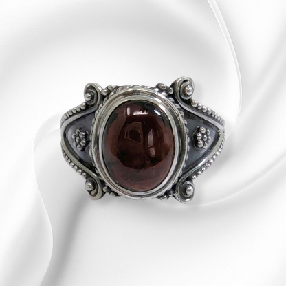925 Sterling Silver Women's Ring with Authentic Red Garnet Gemstone