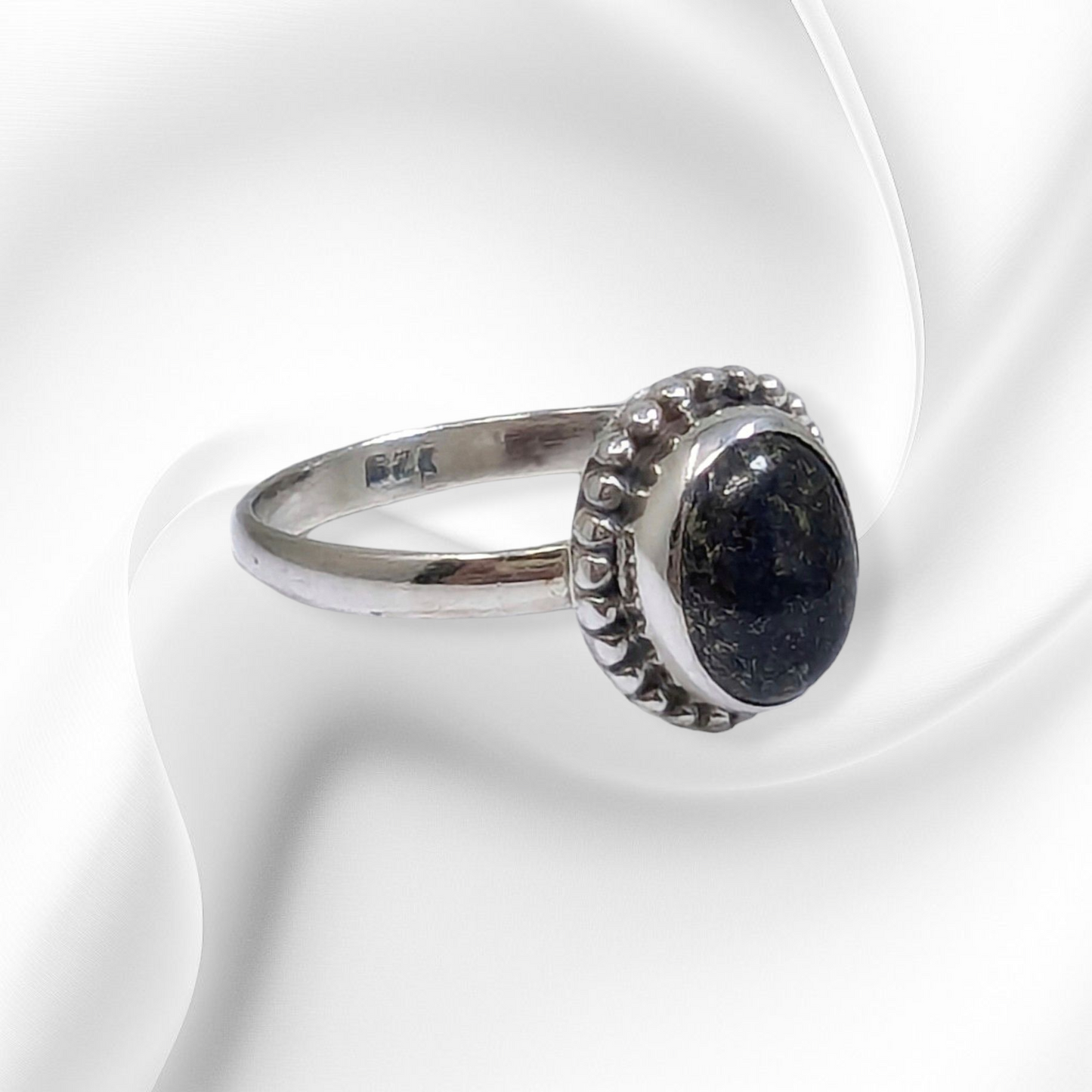 925 Sterling Silver Women's Ring with Authentic Lapis Lazuli Gemstone