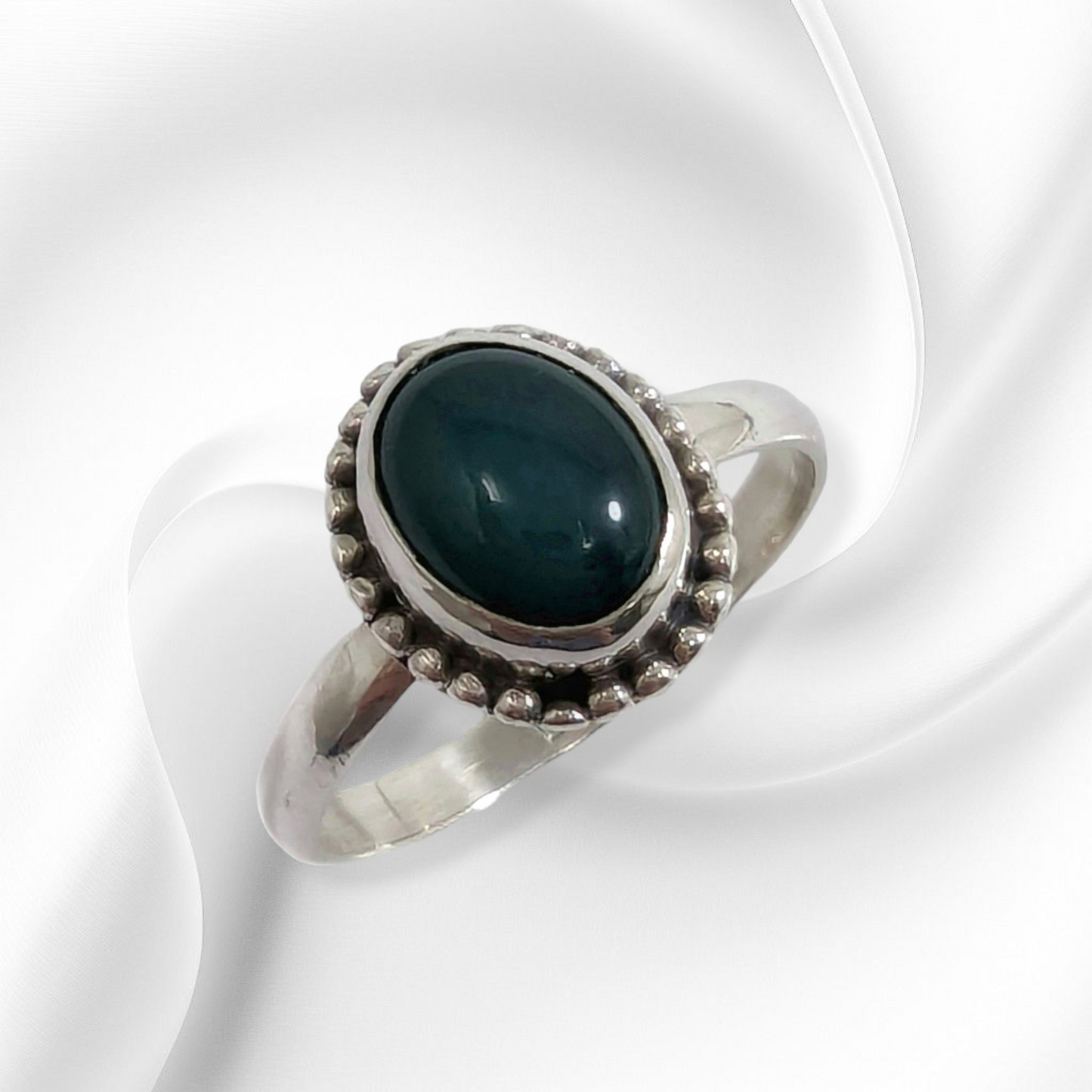 925 Sterling Silver Women's Ring with Authentic Green Onyx Gemstone