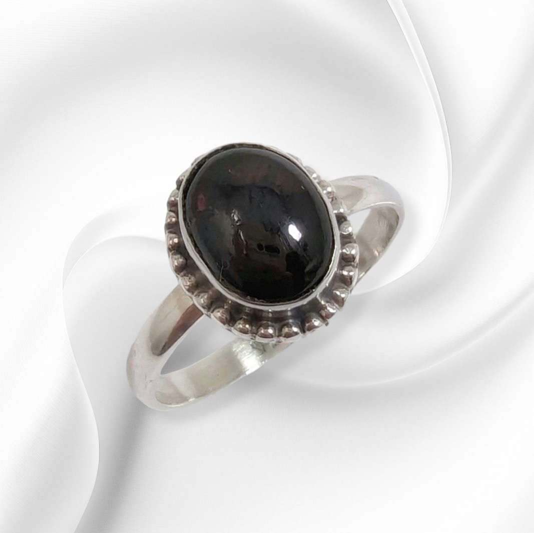 925 Sterling Silver Women's Ring with Authentic Red Garnet Gemstone