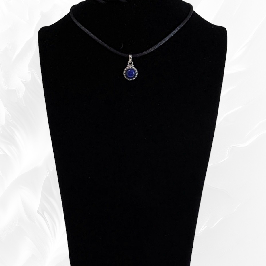 925 Sterling Silver Women Pendant With Authentic Lapis Lazuli Gemstone