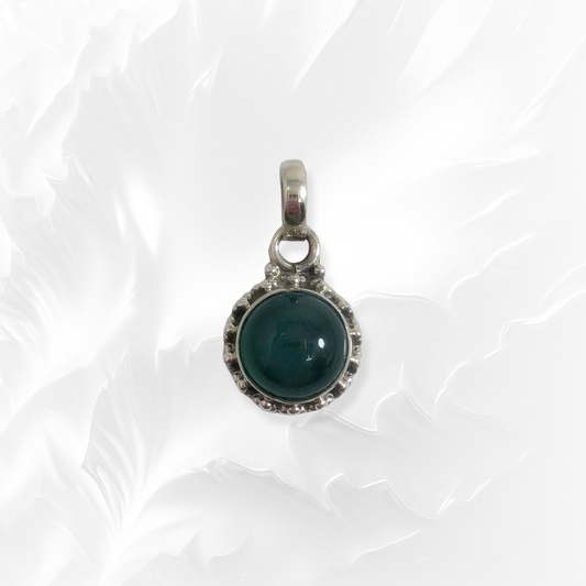 925 Sterling Silver Women Pendant With Authentic Green Onyx Gemstone