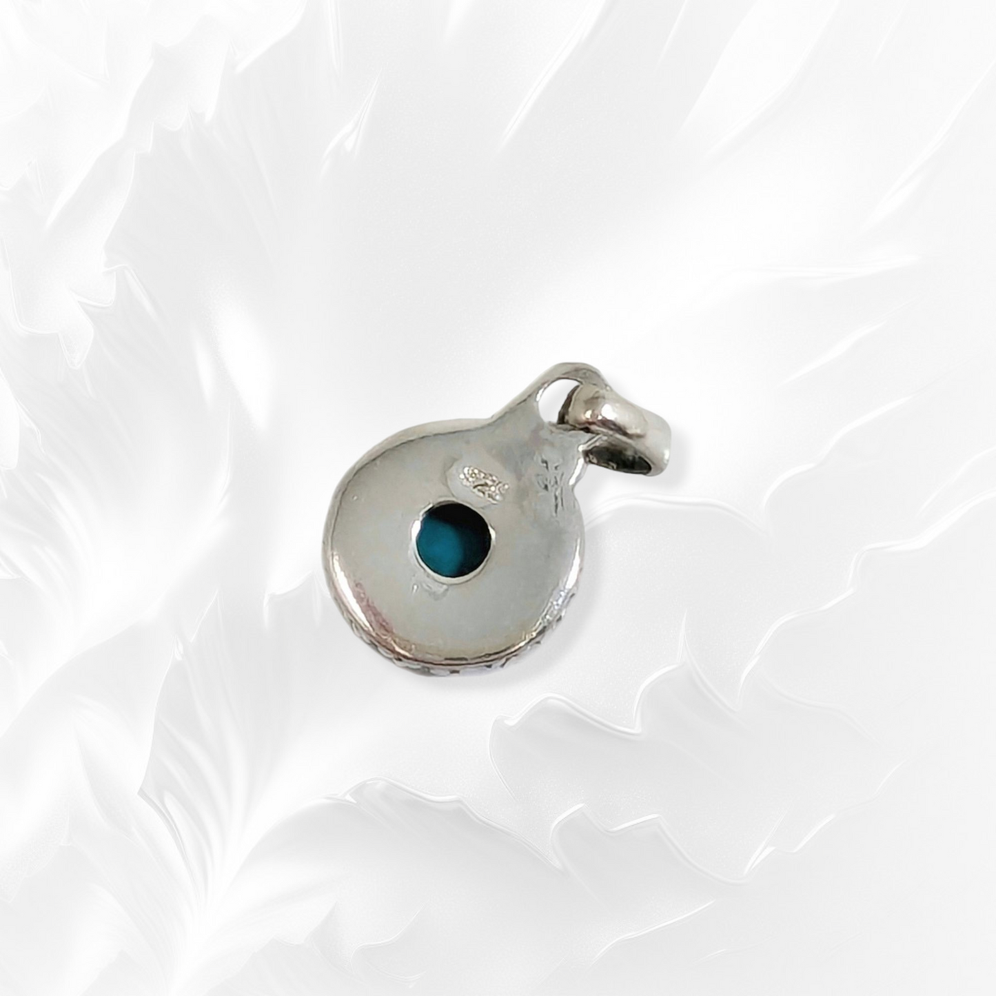 925 Sterling Silver Women Pendant With Authentic Turquoise Gemstone