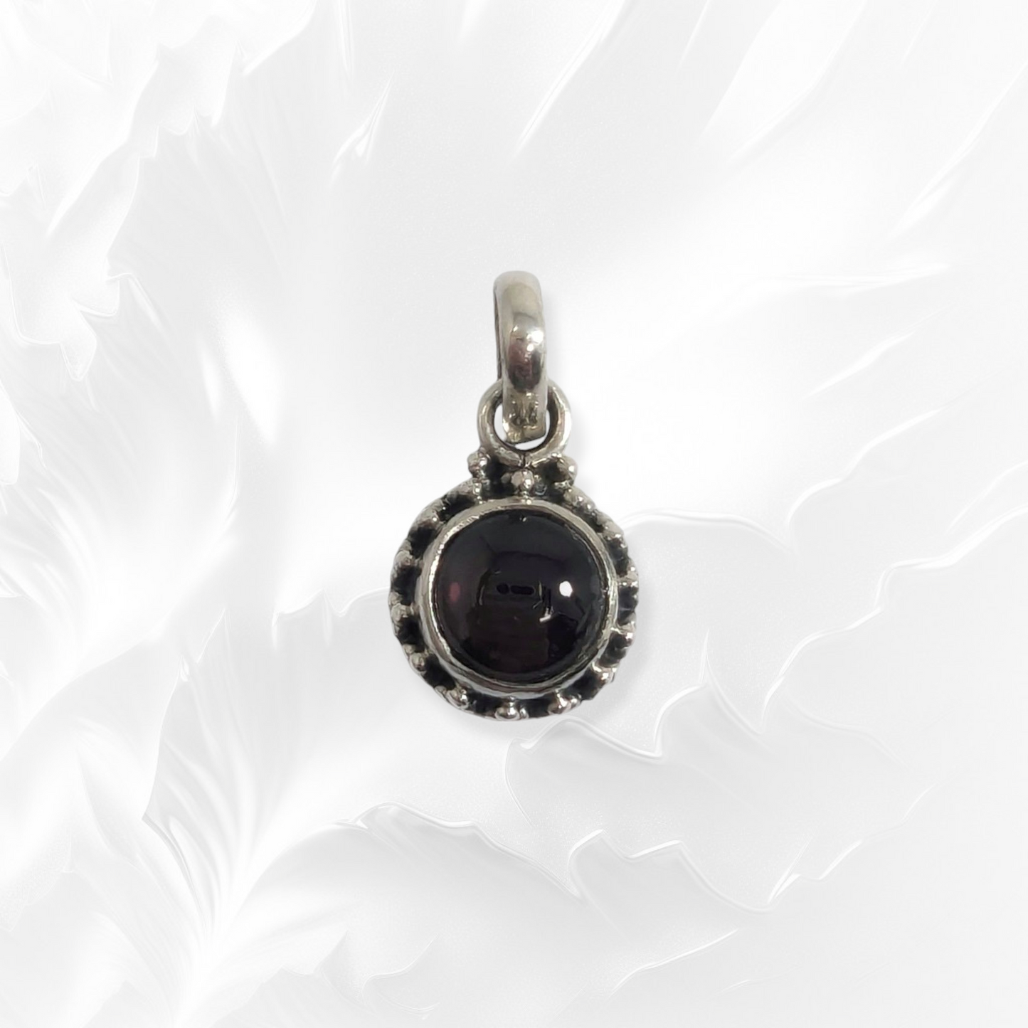 925 Sterling Silver Women Pendant With Authentic Red Garnet Gemstone