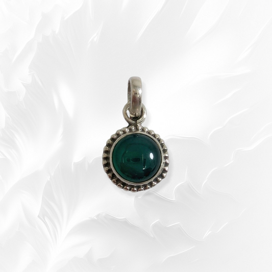 925 Sterling Silver Women Pendant With Authentic Green Onyx Gemstone