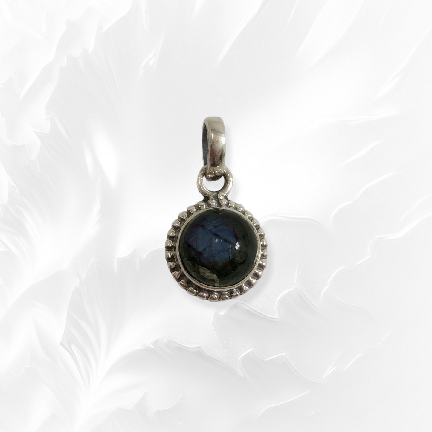 925 Sterling Silver Women Pendant With Authentic Labradorite Gemstone