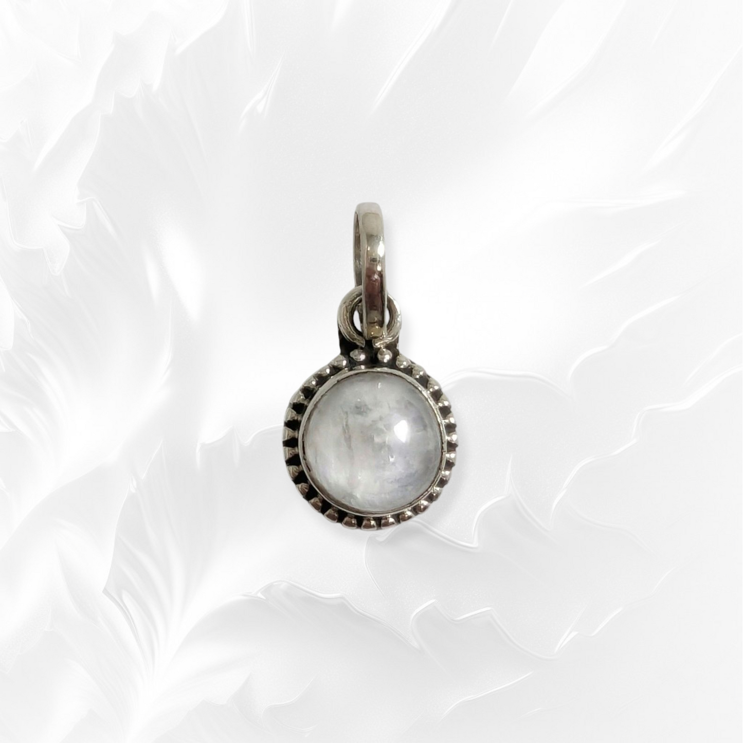 925 Sterling Silver Women Pendant With Authentic Rainbow Moonstone