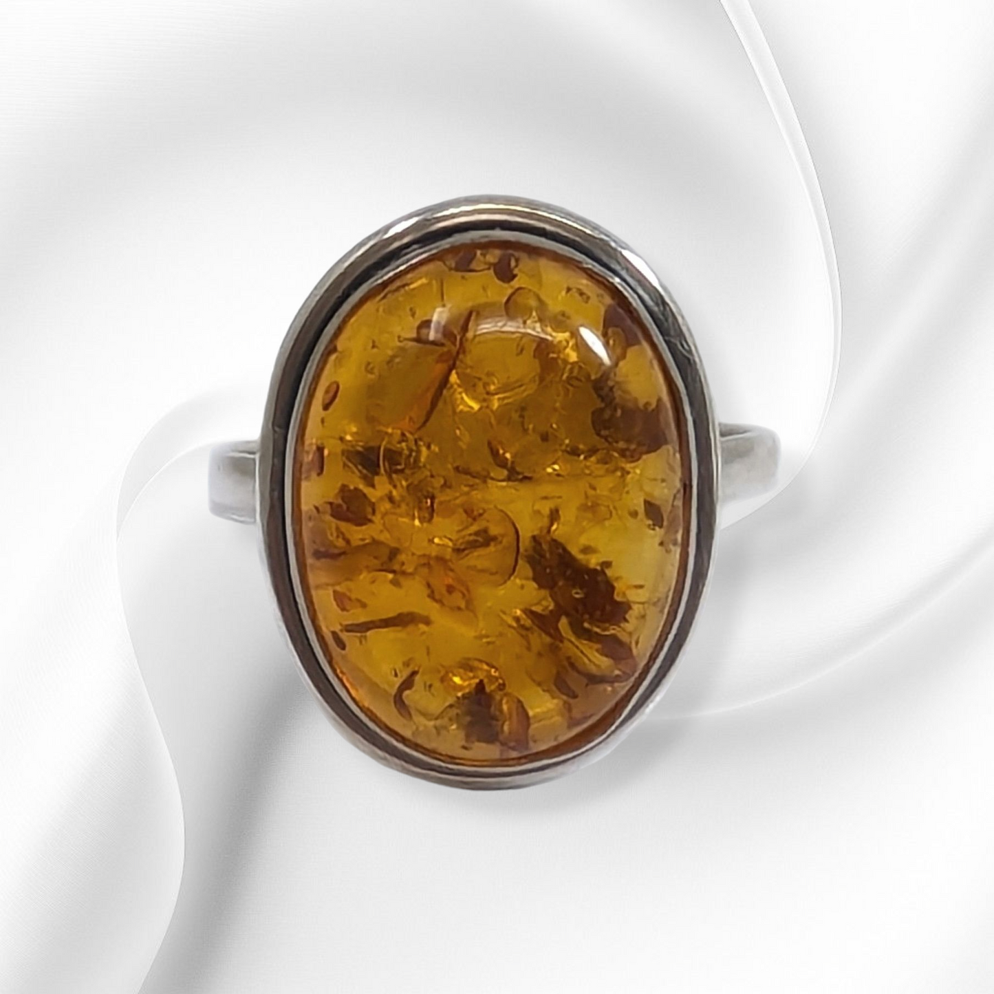 925 Sterling Silver Women's Ring with Natural Amber
