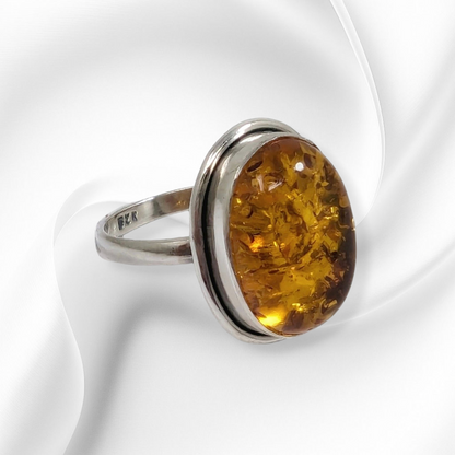 925 Sterling Silver Women's Ring with Natural Amber