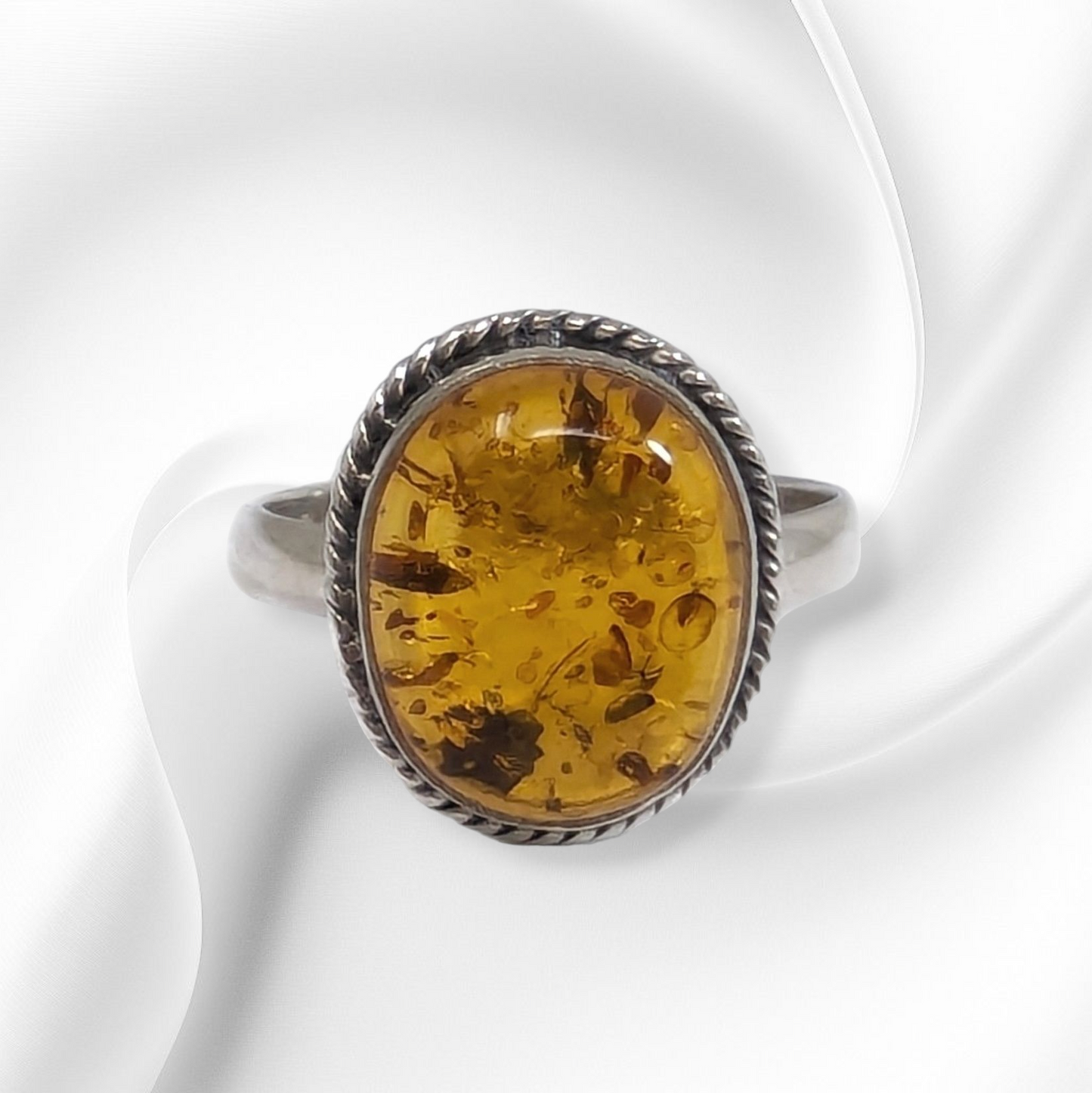 925 Sterling Silver Women's Ring with Natural Amber