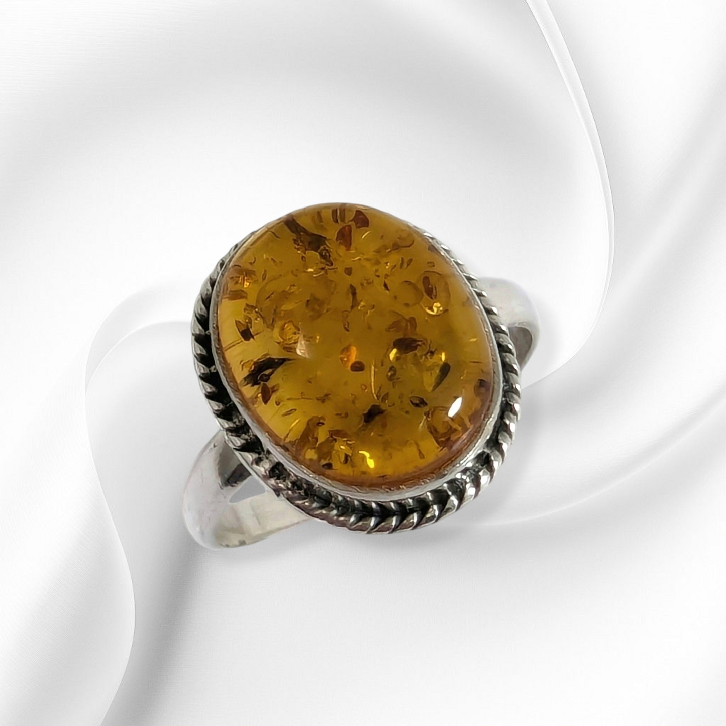 925 Sterling Silver Women's Ring with Natural Amber