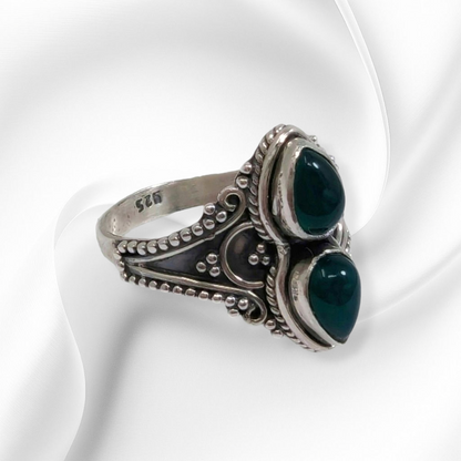 925 Sterling Silver Women's Ring with Authentic Green Onyx Gemstones