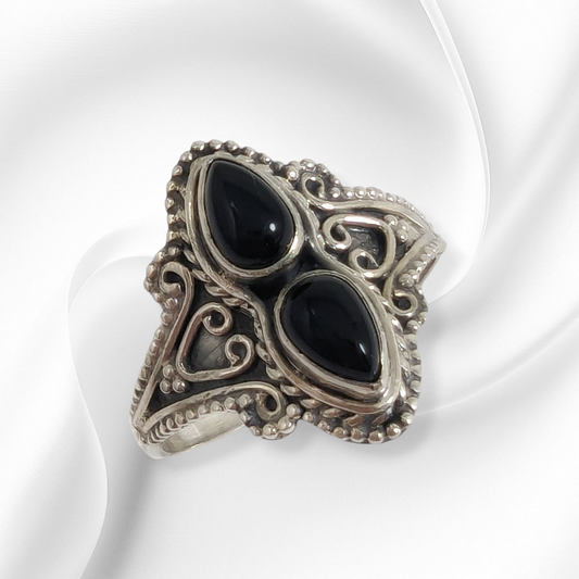 925 Sterling Silver Women's Ring with Authentic Black Onyx Gemstones