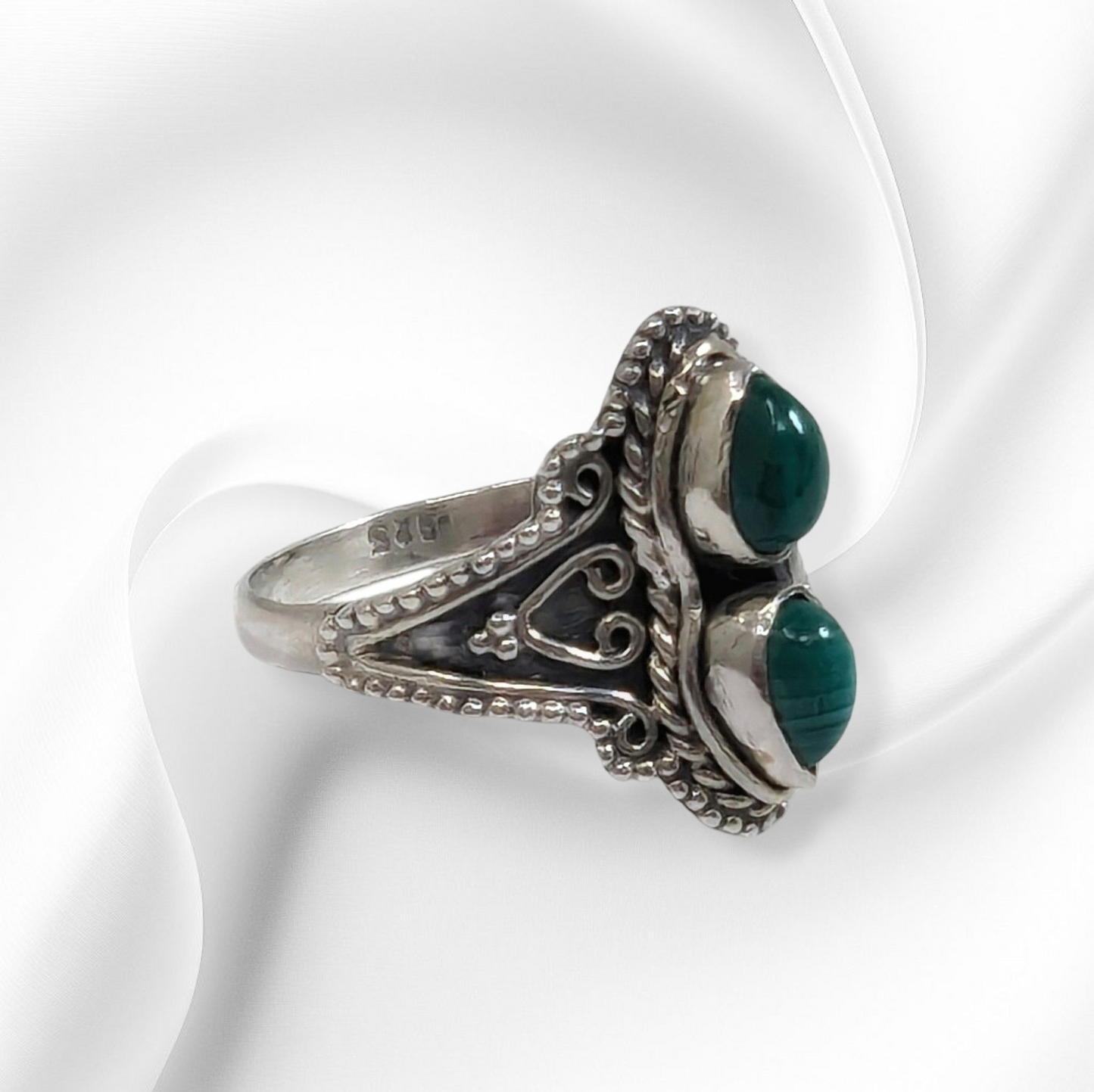 925 Sterling Silver Women's Ring with Authentic Malachite Gemstones