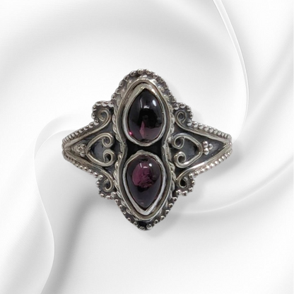 925 Sterling Silver Women's Ring with Authentic Red Garnet Gemstones