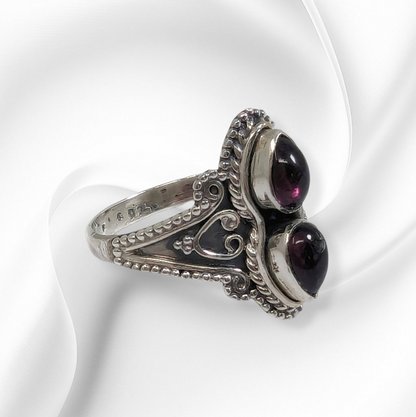925 Sterling Silver Women's Ring with Authentic Red Garnet Gemstones