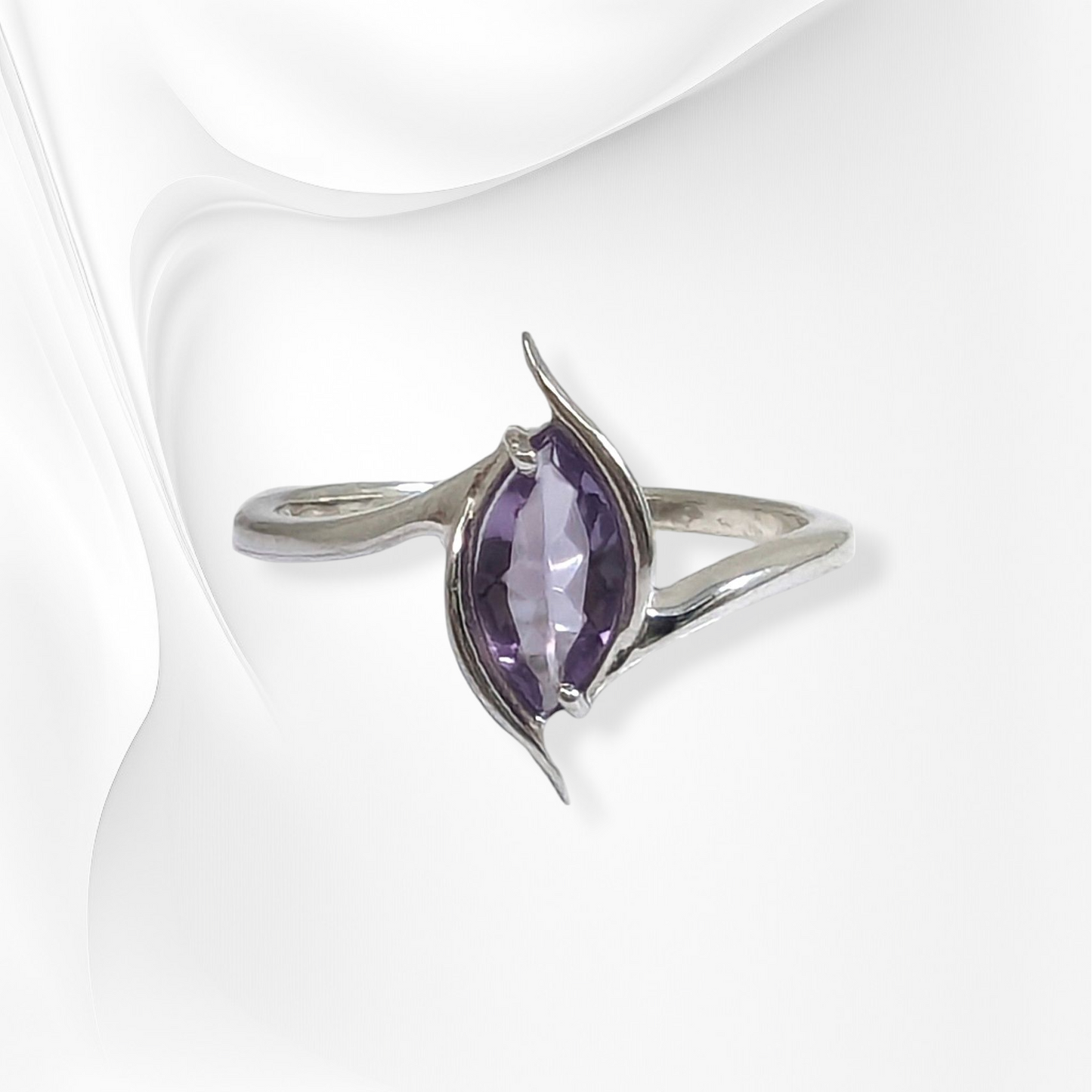 925 Sterling Silver Women's Ring with Authentic Amethyst Gemstone