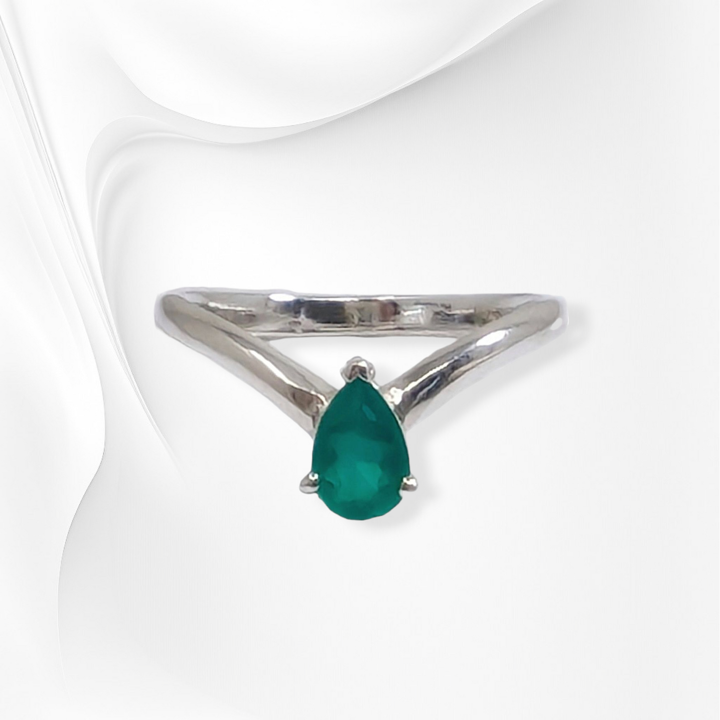 925 Sterling Silver Women's Ring with Authentic Green Onyx Gemstone