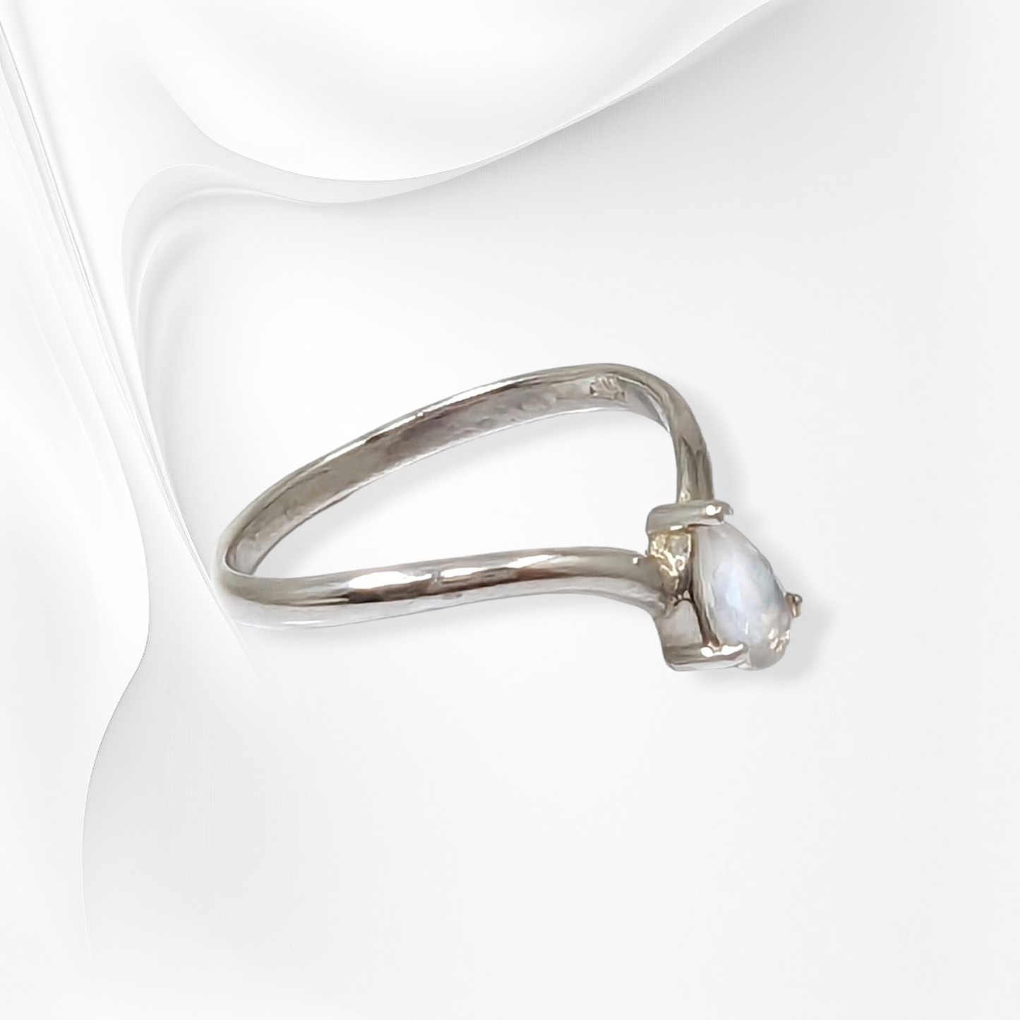 925 Sterling Silver Women's Ring with Authentic Moonstone Gemstone