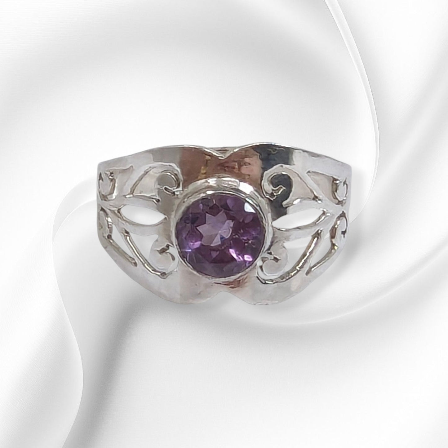 925 Sterling Silver Women's Ring with Authentic Amethyst Gemstone