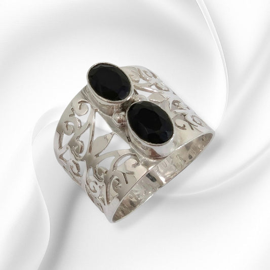 925 Sterling Silver Women's Ring with Authentic Black Onyx Gemstones