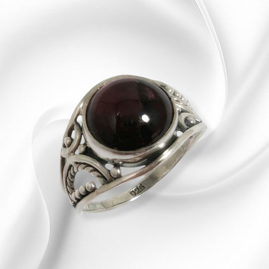 925 Sterling Silver Women's Ring with Authentic Red Garnet Gemstone