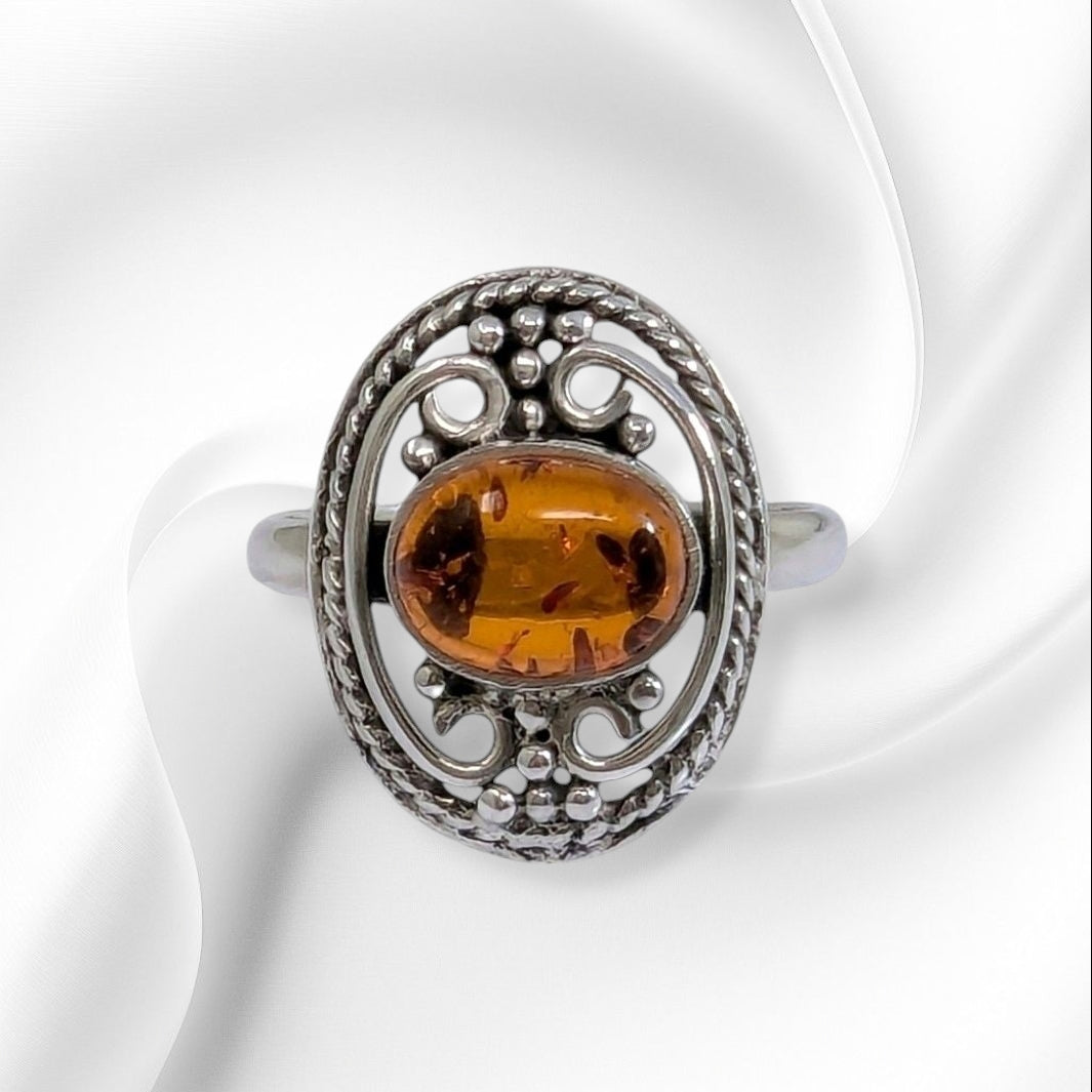 925 Sterling Silver Women's Ring with Natural Amber