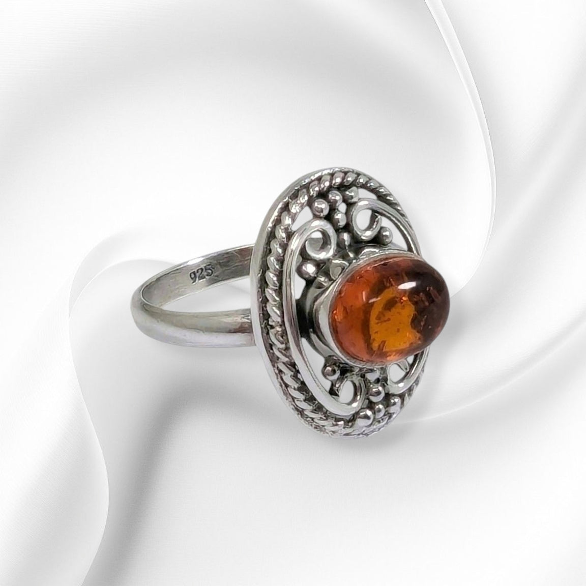 925 Sterling Silver Women's Ring with Natural Amber