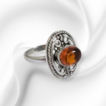 925 Sterling Silver Women's Ring with Natural Amber