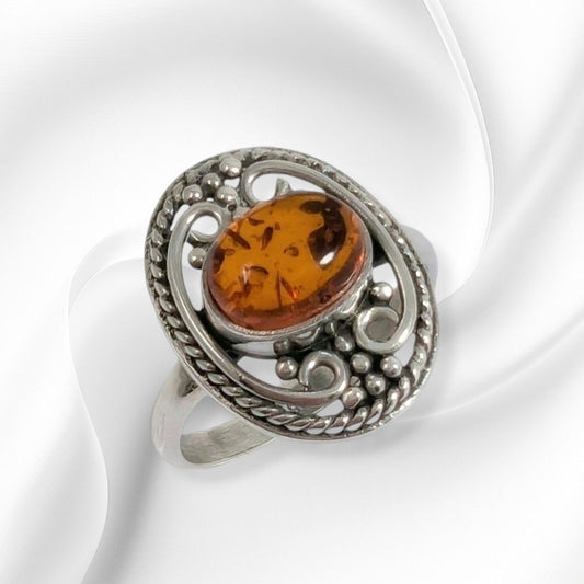 925 Sterling Silver Women's Ring with Natural Amber