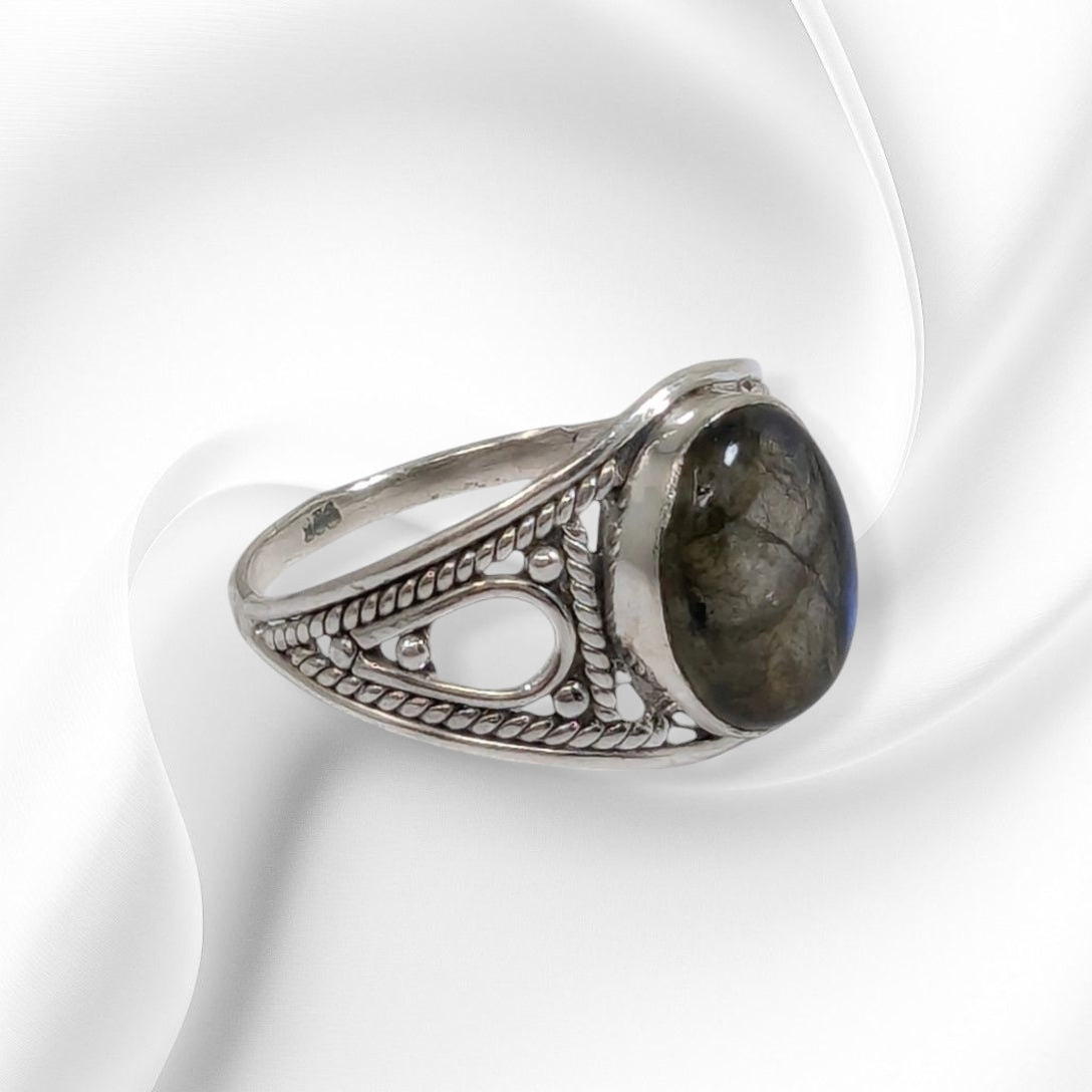 925 Sterling Silver Women's Ring with Authentic Labradorite Gemstone