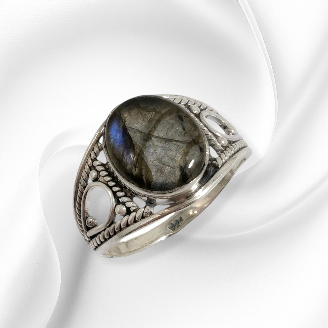 925 Sterling Silver Women's Ring with Authentic Labradorite Gemstone