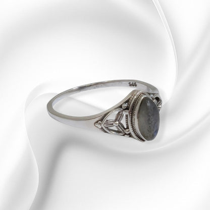 925 Sterling Silver Women's Ring With Authentic Labradorite Gemstone