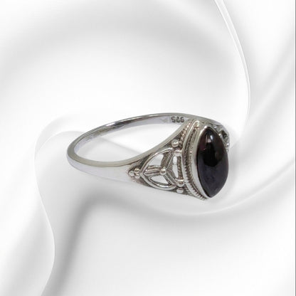 925 Sterling Silver Women's Ring With Authentic Red Garnet Gemstone