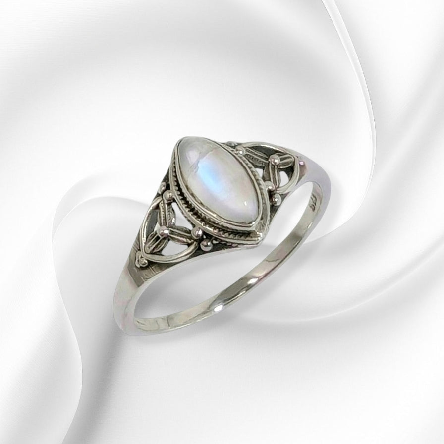 925 Sterling Silver Women's Ring With Authentic Moonstone Gemstone