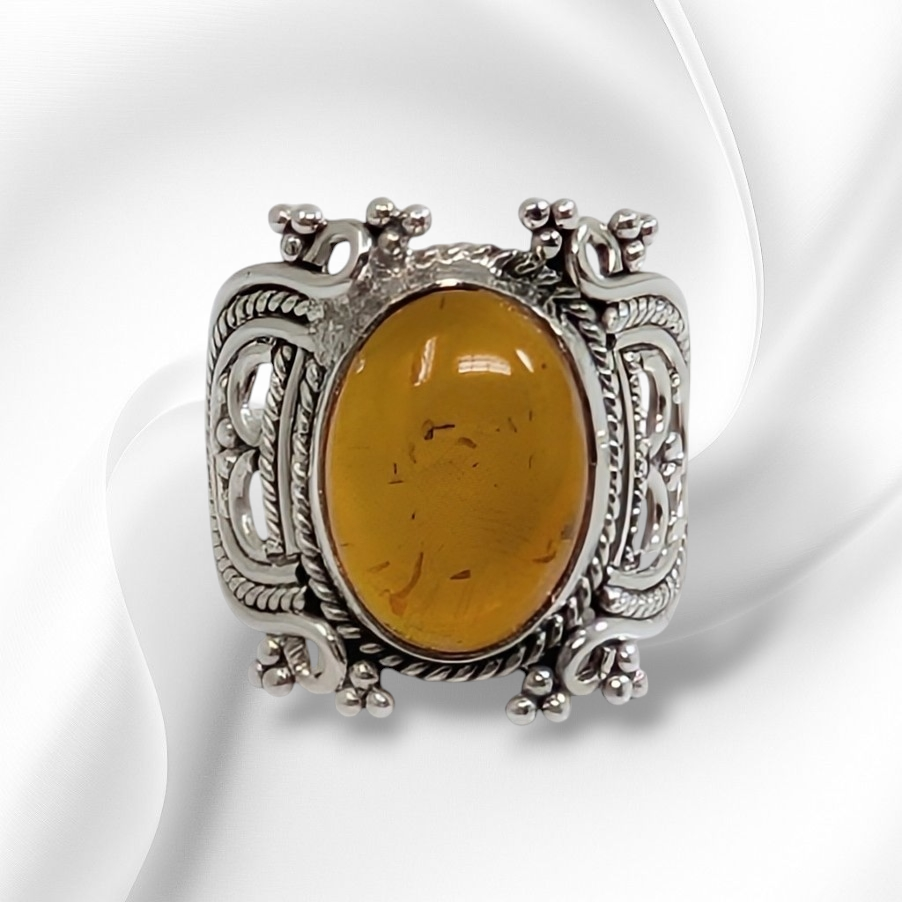 925 Sterling Silver Women's Ring with Authentic Amber