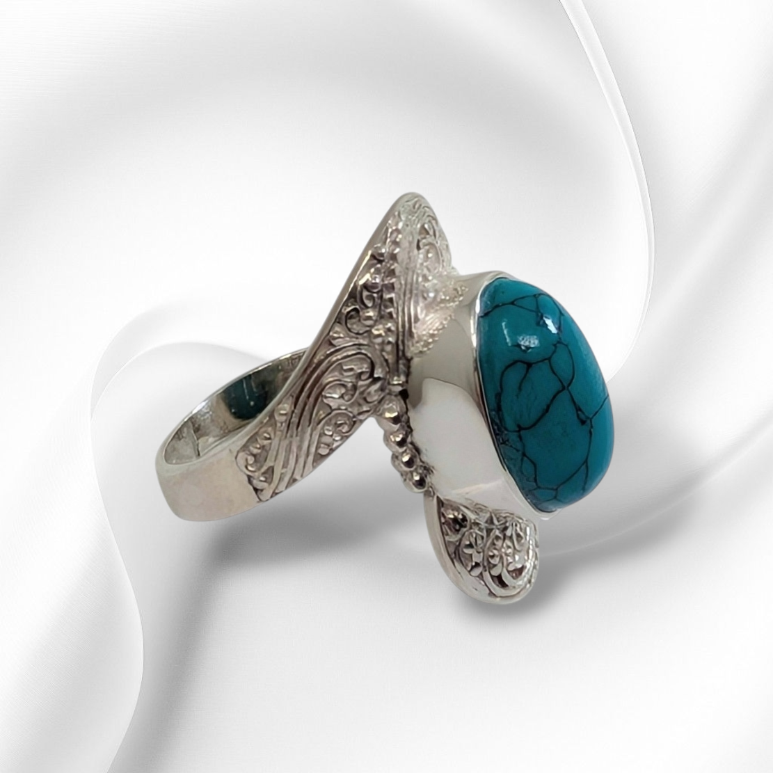 925 Sterling Silver Women's Ring with Authentic Turquoise Gemstone