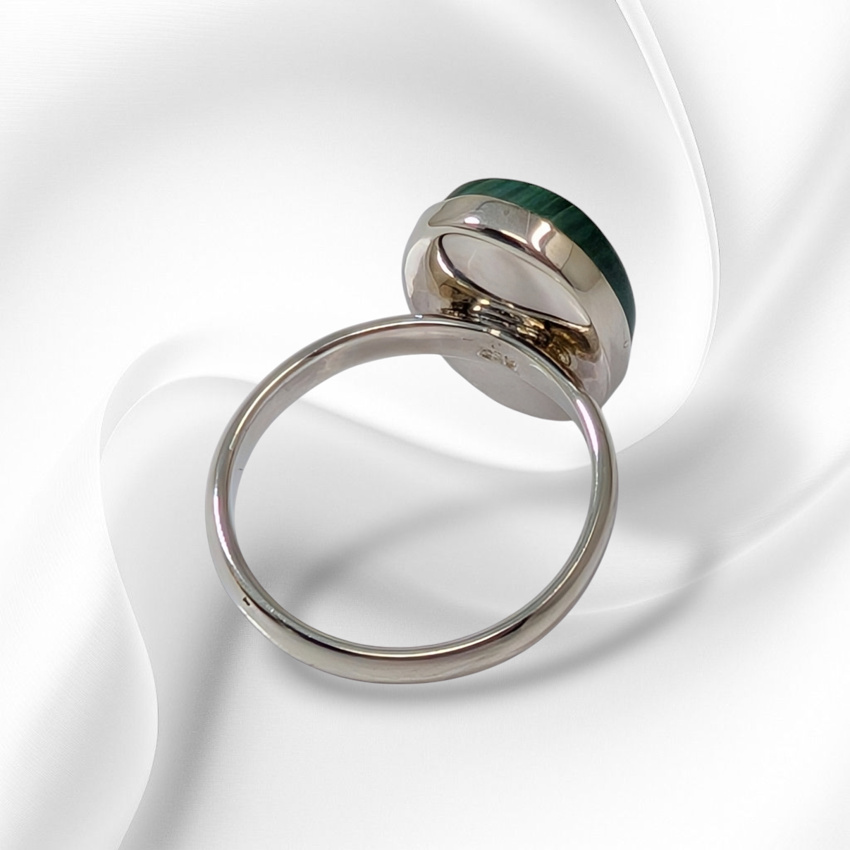 925 Sterling Silver Women's Ring with Authentic Malachite Gemstone