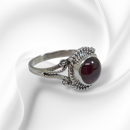 925 Sterling Silver Women's Ring With Authentic Red Garnet Gemstone