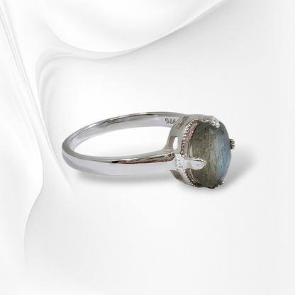 925 Sterling Silver Women's Ring with Authentic Labradorite Gemstone