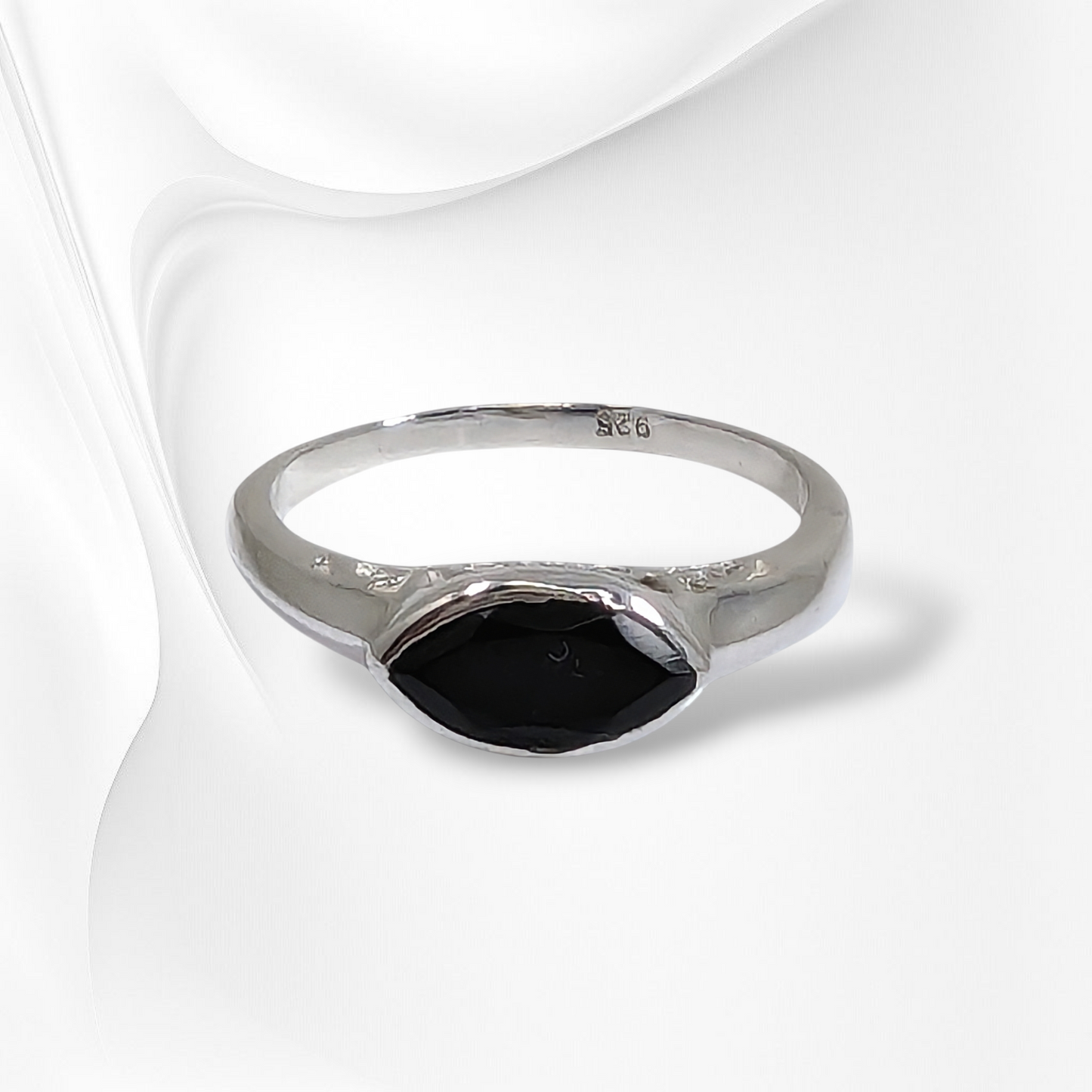925 Sterling Silver Women Ring with Authentic Black Onyx Gemstone